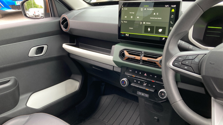 Dacia Spring 27kWh Extreme 65 48kW 5dr Auto Electric Hatchback